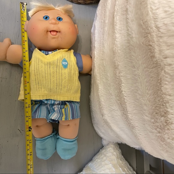 COPY - Cabbage Patch Kids Baby Doll 2007 - Picture 9 of 10